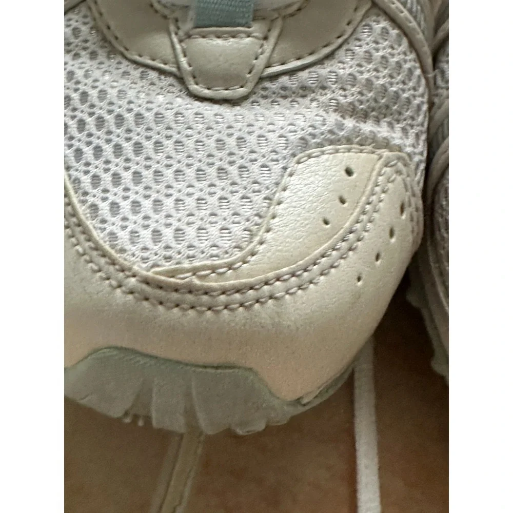Reebok White Athletic Shoes RB 810 PYE 2-180450 -‎ Women's Size 7.5
